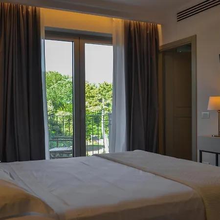 Elsa Hotel 3*